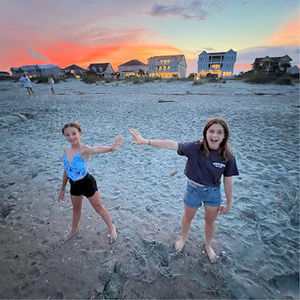 Meet your Posher, Hallie